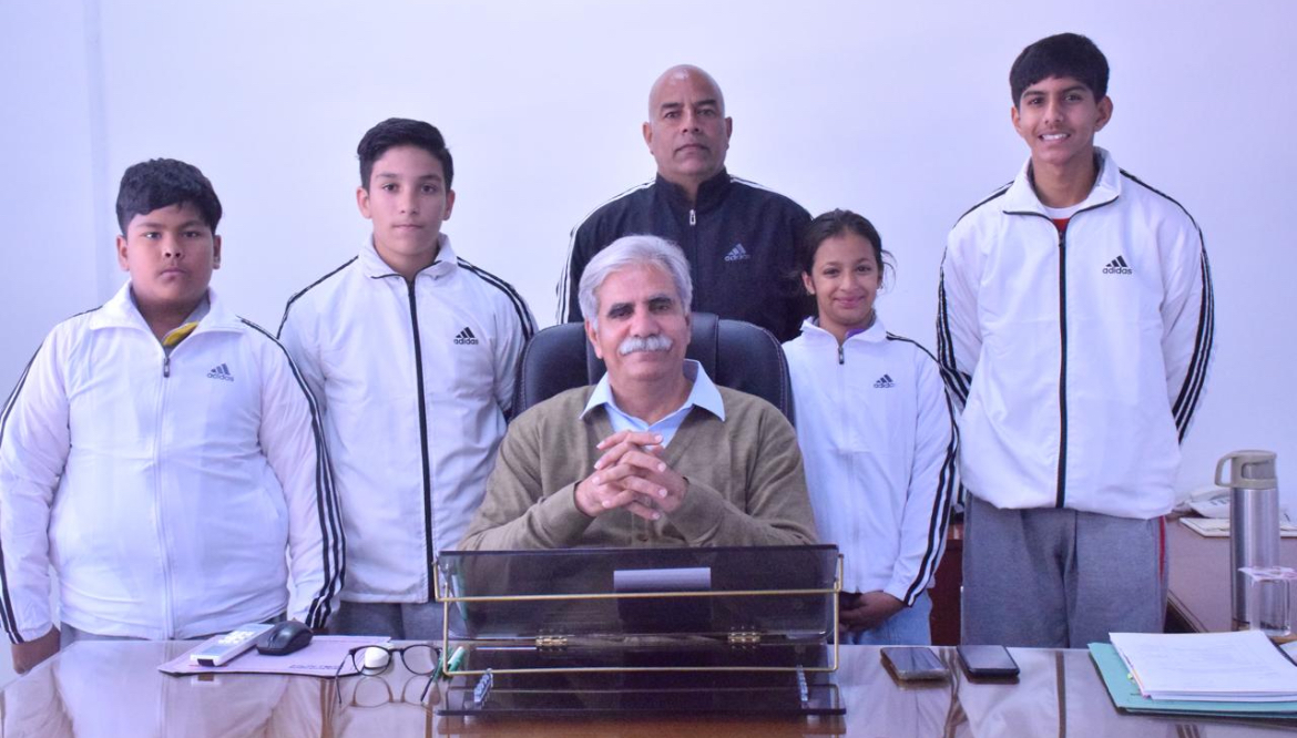 दिल्ली पब्लिक स्कूल देहरादून के 4 खिलाड़ी बरेली उत्तर प्रदेश में ४१ वी सीनियर एवम ८ वी राष्ट्रीय कैडेट राष्ट्रीय प्रतियोगिता के लिए रवाना हुए